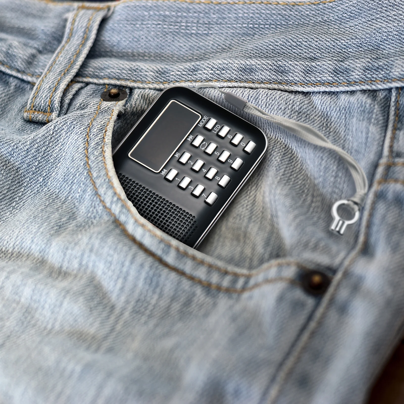 RF23 Pocket AM FM Radio - Image 10